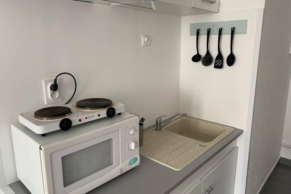 Studio Meuble Verdun - 3Eme Etage, Verdun Eksteriør bilde